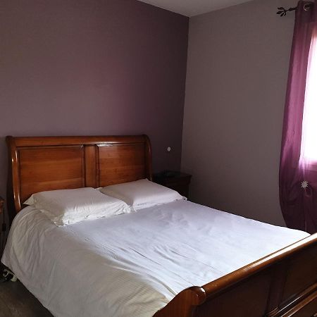 Chambre D'Hotes Chez L'Habitant Монлюис-сюр-Лоар Екстериор снимка